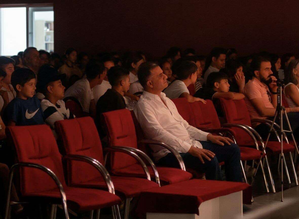 Menteşeli Öğrenciler “Sevgili Doktor” ile Milas’ta Sahne Aldı 7